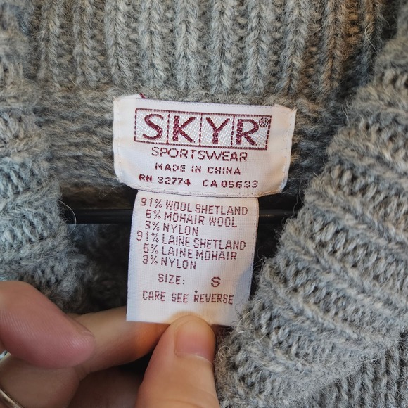 Vintage SKYR Wool woven sweater, size Small - Picture 2 of 3